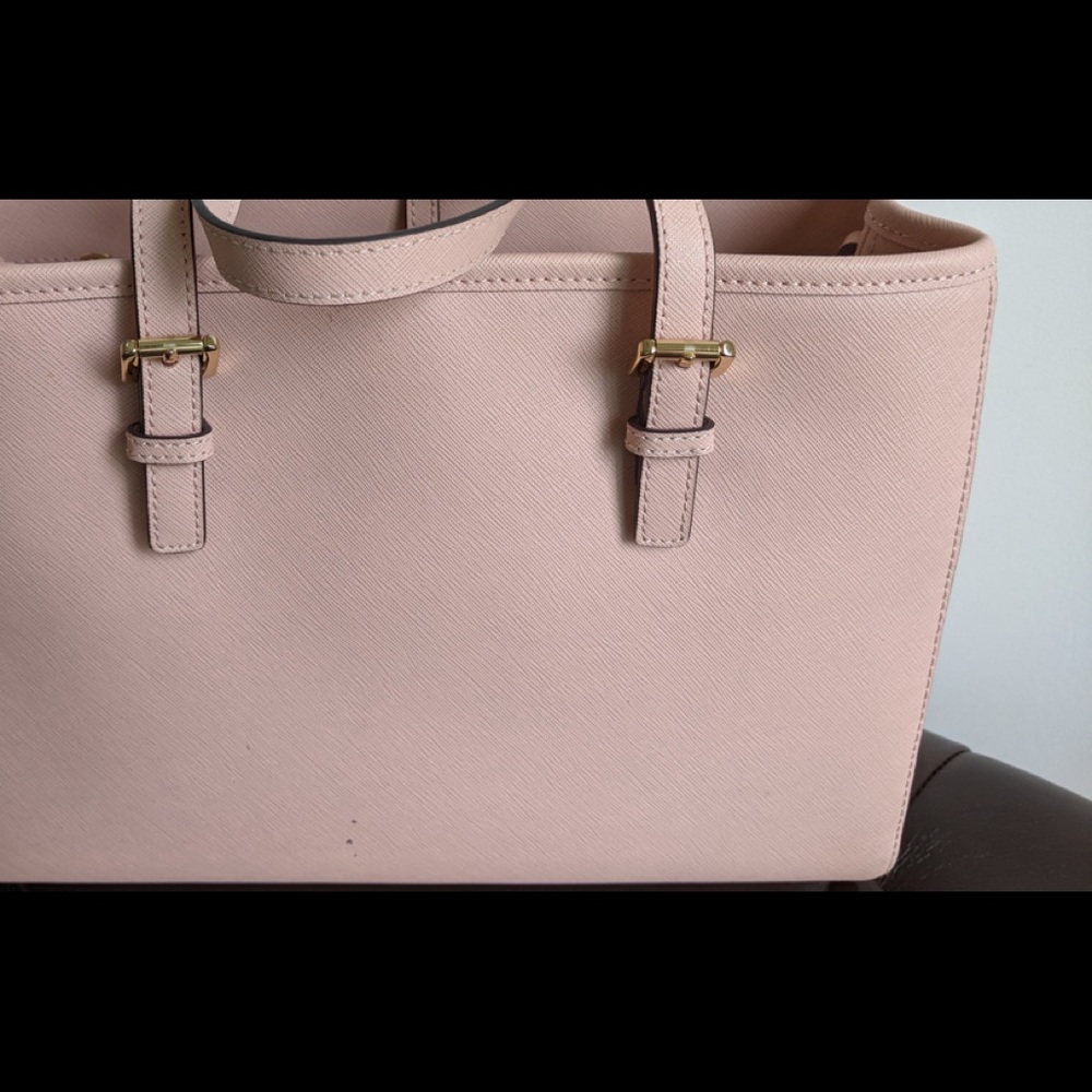 Micheal kors pink medium bag